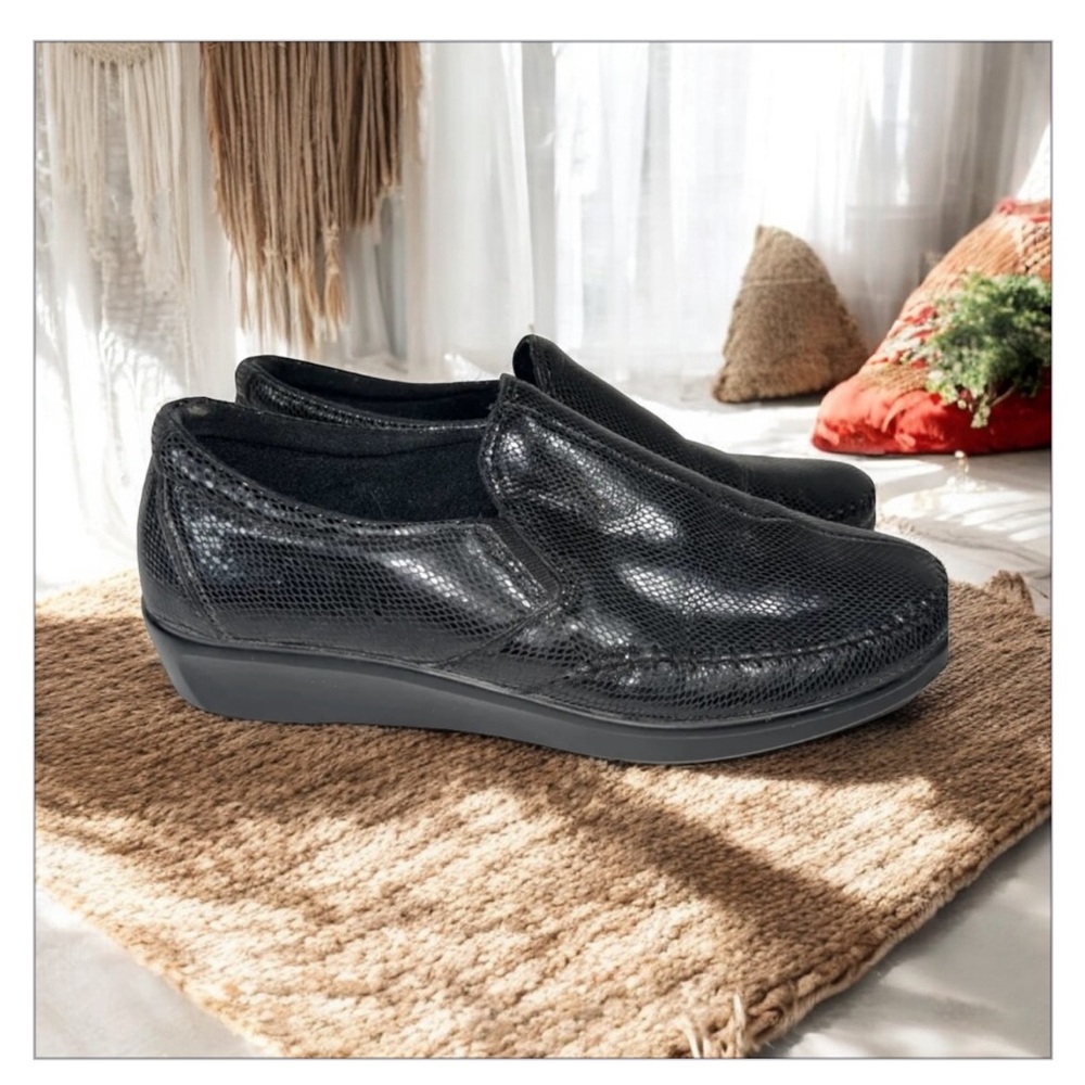 SAS Dream Loafer Black Snake-Genuine Leather -Tripad Comfort Sz 9.5 W like new🖤​